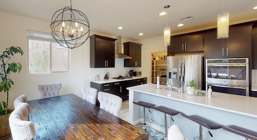 Home sweet home! Experience the ultimate in Arizona indoor and outdoor living!