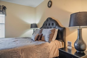 2 bedrooms, desk, iron/ironing board, free WiFi