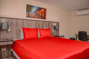 2 Schlafzimmer, Schreibtisch, Bügeleisen/Bügelbrett, kostenloses WLAN