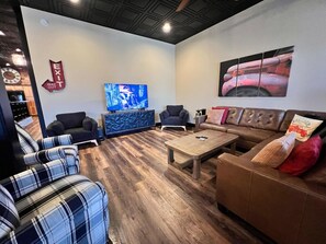 Unclassified image, 2 of 33, button - Historic FireHouse Lodge Very Cool! (COTTER)