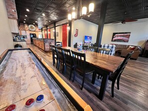 Unclassified image, 2 of 33, button