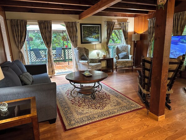 Smart TV, fireplace, DVD player