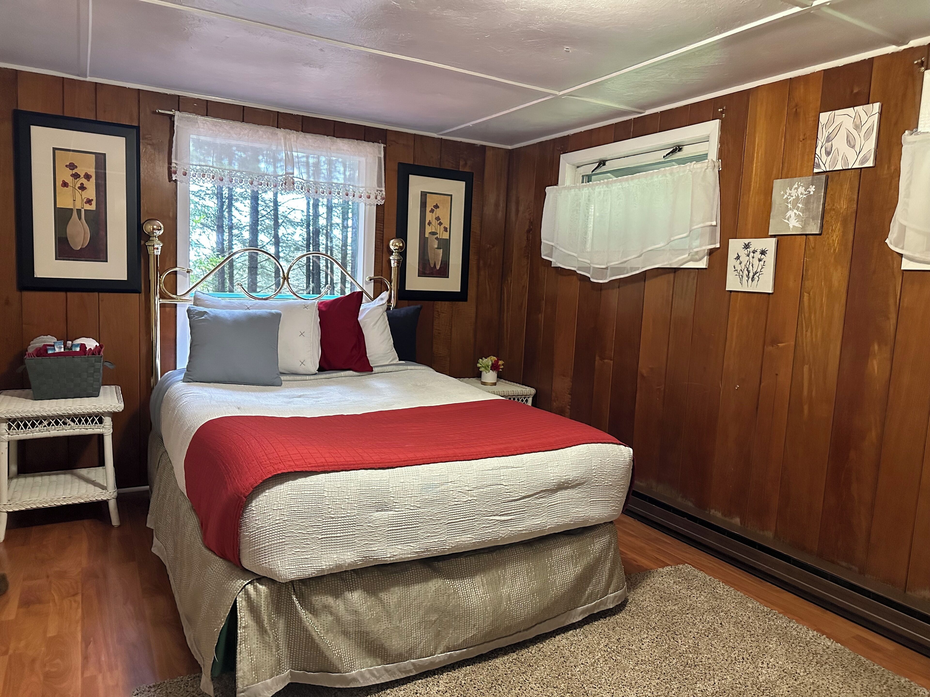 3 bedrooms, free WiFi, bed sheets, wheelchair access