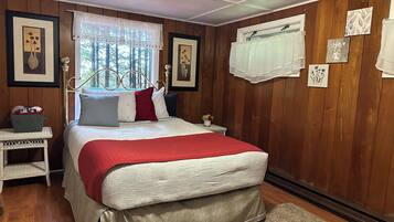 3 bedrooms, free WiFi, bed sheets, wheelchair access