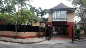 Unclassified image, 2 of 13, button - Jomtien Beach House (Sattahip)