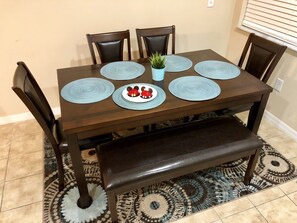 Dining - Right Left Right To Disney! (3 Turns To Disney) (Kissimmee)