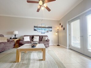 TV - Sweet Retreat - Unit 3504 - FREE Attraction Ticket with EACH night Stay Including Dollywood (Pigeon Forge)
