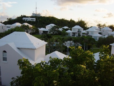 2br - Bermuda rental on St. George Club