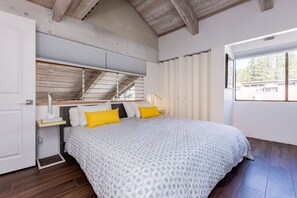 3 bedrooms, memory foam beds, iron/ironing board, free WiFi