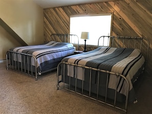 3 bedrooms, travel cot, WiFi, bed sheets