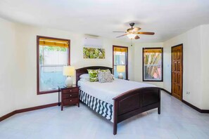 4 bedrooms, iron/ironing board, free WiFi, bed sheets