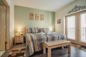 2 bedrooms, desk, iron/ironing board, free WiFi