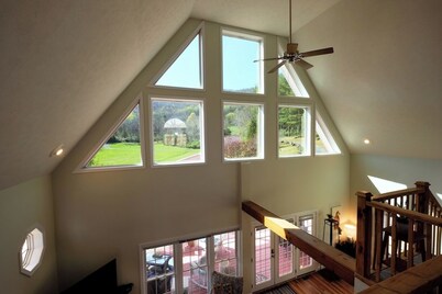 Come and enjoy a beautiful view and relaxing time at Windy Knoll....