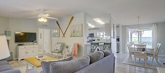 A Sandy White Beach Retreat ** NEAR WILLIAMSBURG**