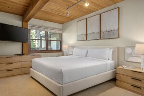 2 bedrooms, WiFi - Top of the Village - Summit 107 (Snowmass Village)