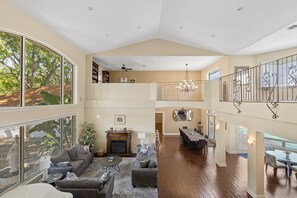 Smart TV, fireplace, DVD player, books