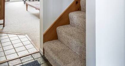 2-Bedroom Townhouse Next to TART Trail & Close to Downtown TC!