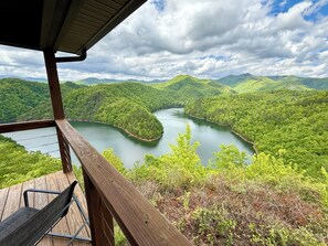 Property grounds - Breathtaking Views of Mountains & Lake - Hot Tub - Fragrance Free (Bryson City)