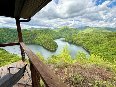 Breathtaking Views of Mountains & Lake - Hot Tub - Fragrance Free
