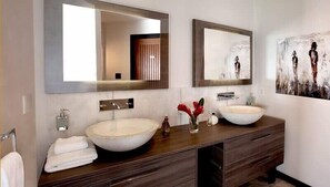 Shower, hair dryer - Ocean Blue – Oceanfront Luxury Beach Villa at Tamarind Hills, Antigua (Ffryes beach)