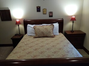 5 habitaciones, tabla de planchar con plancha y cuna de viaje 