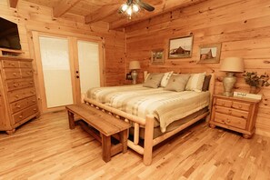 3 makuuhuonetta, silitysrauta/-lauta, ilmainen Wi-Fi, vuodevaatteet