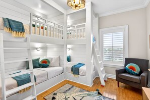 4 chambres, fer et planche à repasser, Wi-Fi gratuit, draps fournis