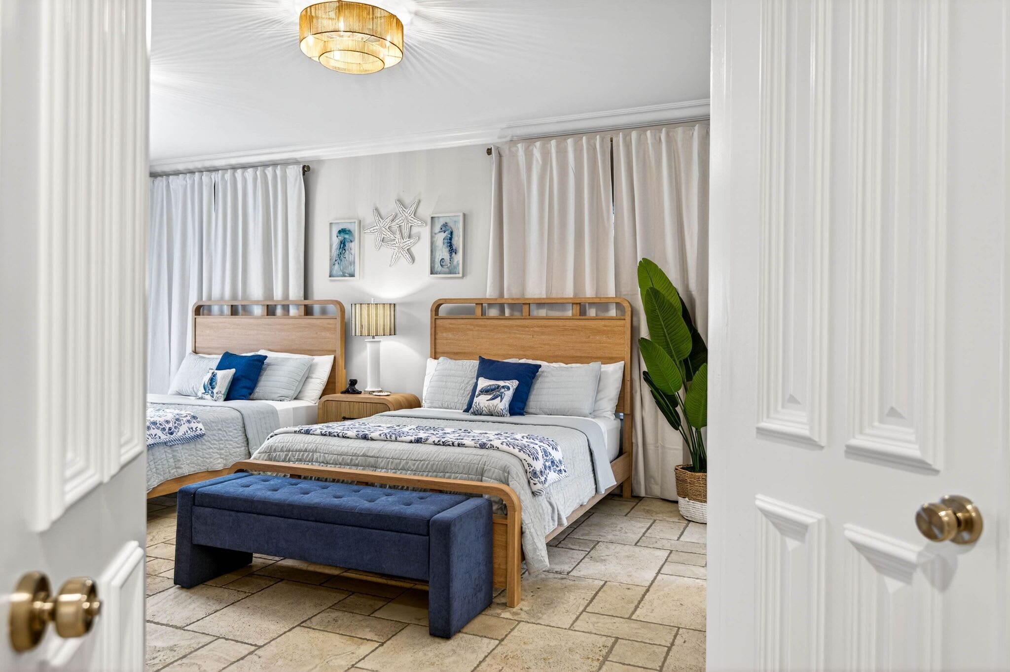 4 bedrooms, iron/ironing board, free WiFi, bed sheets