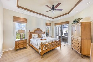 3 habitaciones, tabla de planchar con plancha, wifi y ropa de cama 