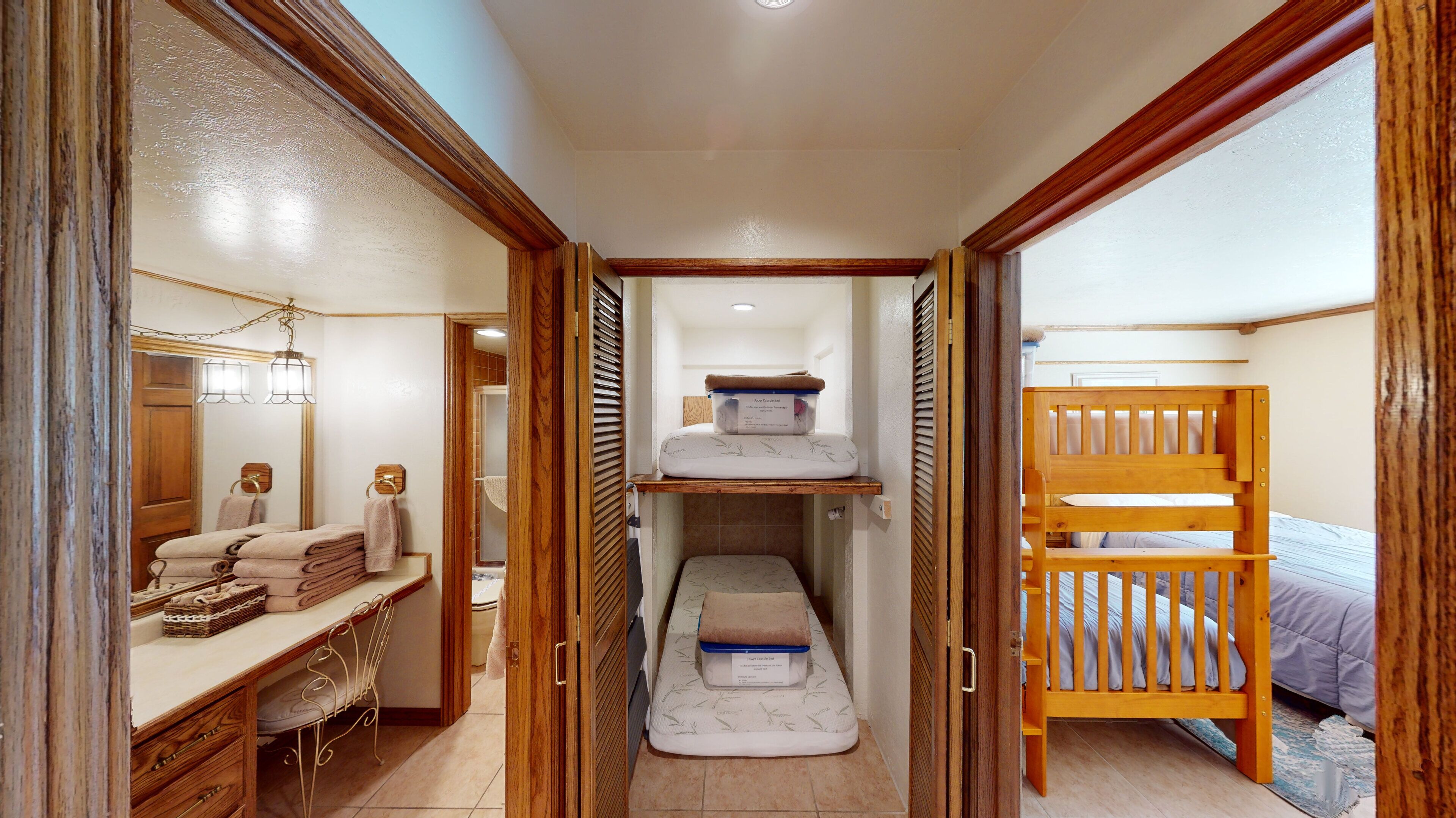 5 bedrooms, iron/ironing board, WiFi, bed sheets