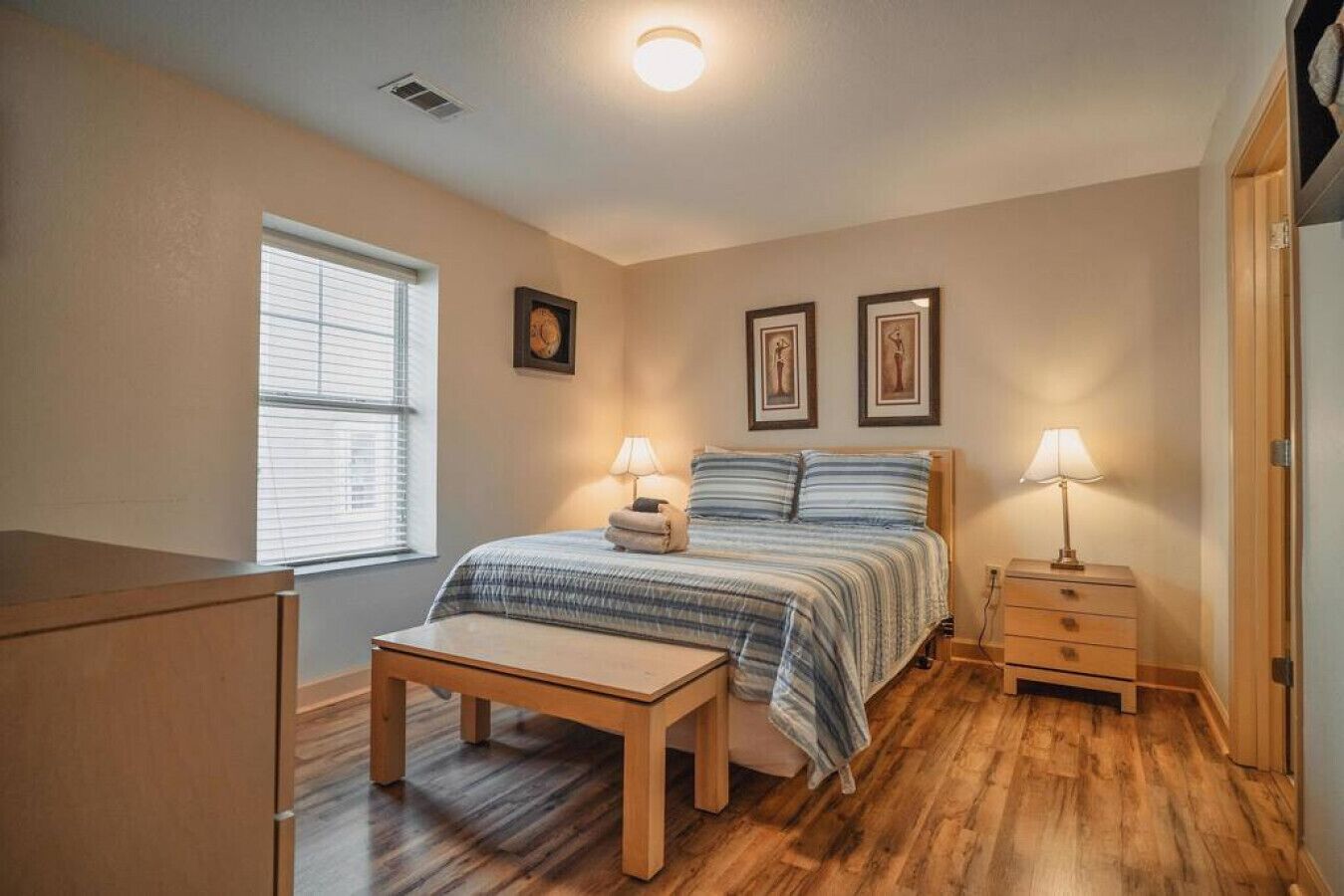 2 bedrooms, desk, iron/ironing board, free WiFi