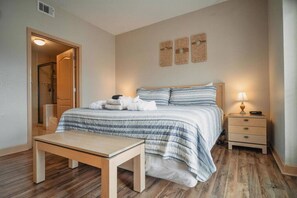 2 bedrooms, desk, iron/ironing board, free WiFi
