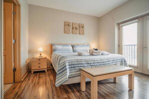 2 bedrooms, desk, iron/ironing board, free WiFi