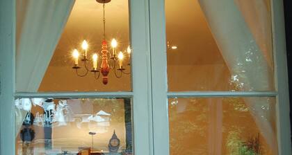 Old Town charmin moderneihin mukavuuksiin Steps To Downtown