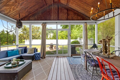 The Middle Point Cabin in Saint Michaels