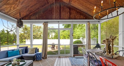 The Middle Point Cabin in Saint Michaels