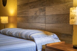 Chambre simple, 1 lit jumeau, non-fumeur, salle de bain privée | Accès au Wi-Fi (inclus), literie fournie