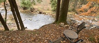 Quaint, Rustic, Quiet Retreat