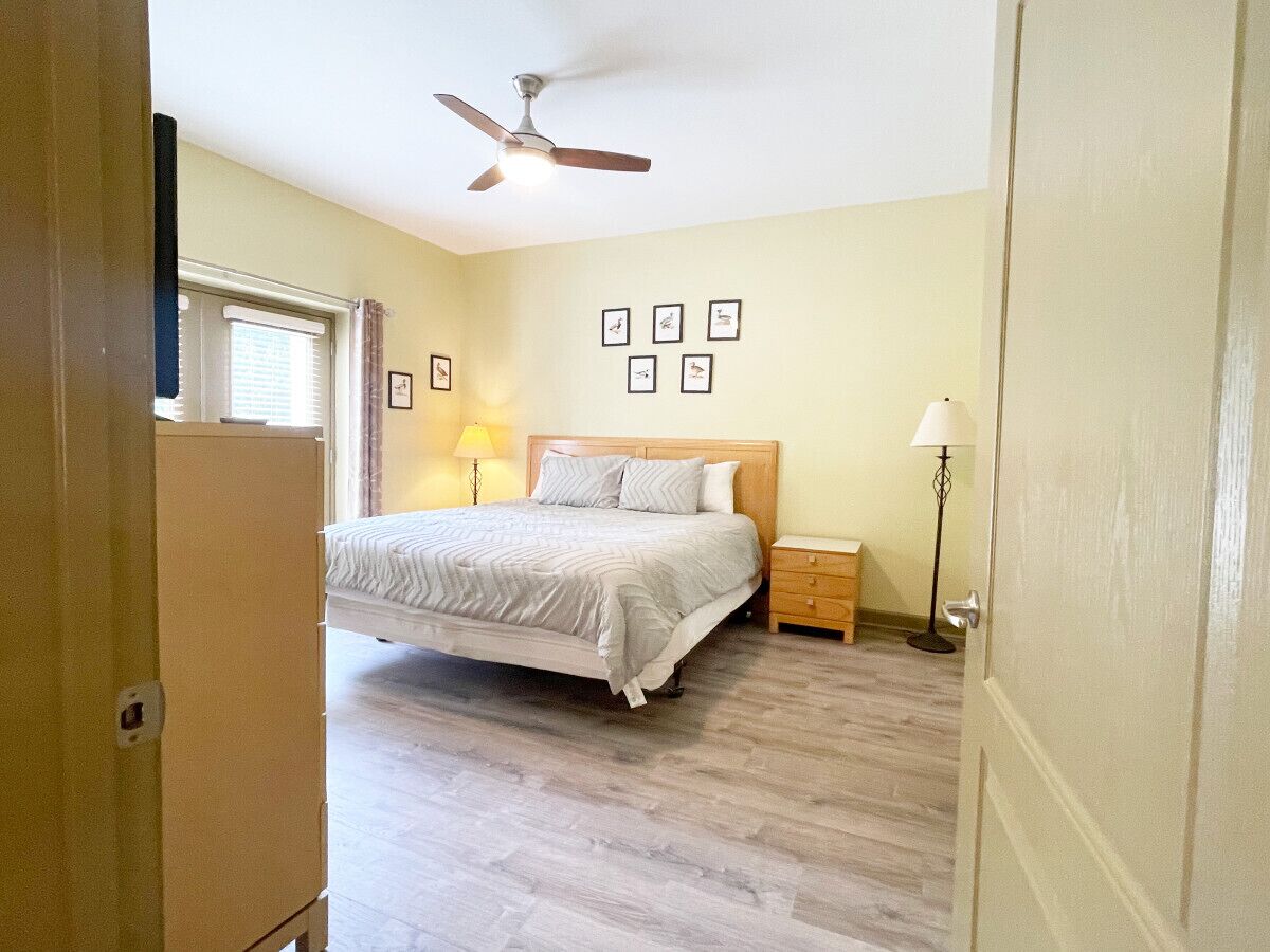 1 soverom, skrivebord, strykejern/-brett og wi-fi (inkludert)