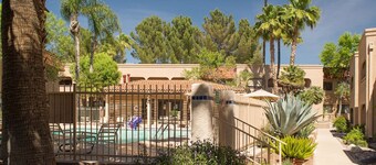 Foothills Beautiful and Comfy 2 Bedroom Apartment