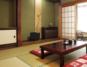 エコノミー 和室 4人部屋 | WiFi (無料)