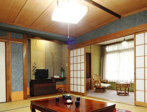 Standard Japanese Style Room For 5 People | Free WiFi - Yokokura-inn (Nagano)
