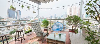 Budget room for 4+1 travellers in Ho Chi Minh city