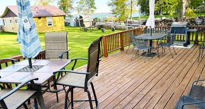 Beautiful Lake Cottage On Lake Noquebay -- Family, Friends Wisconsin Getaway