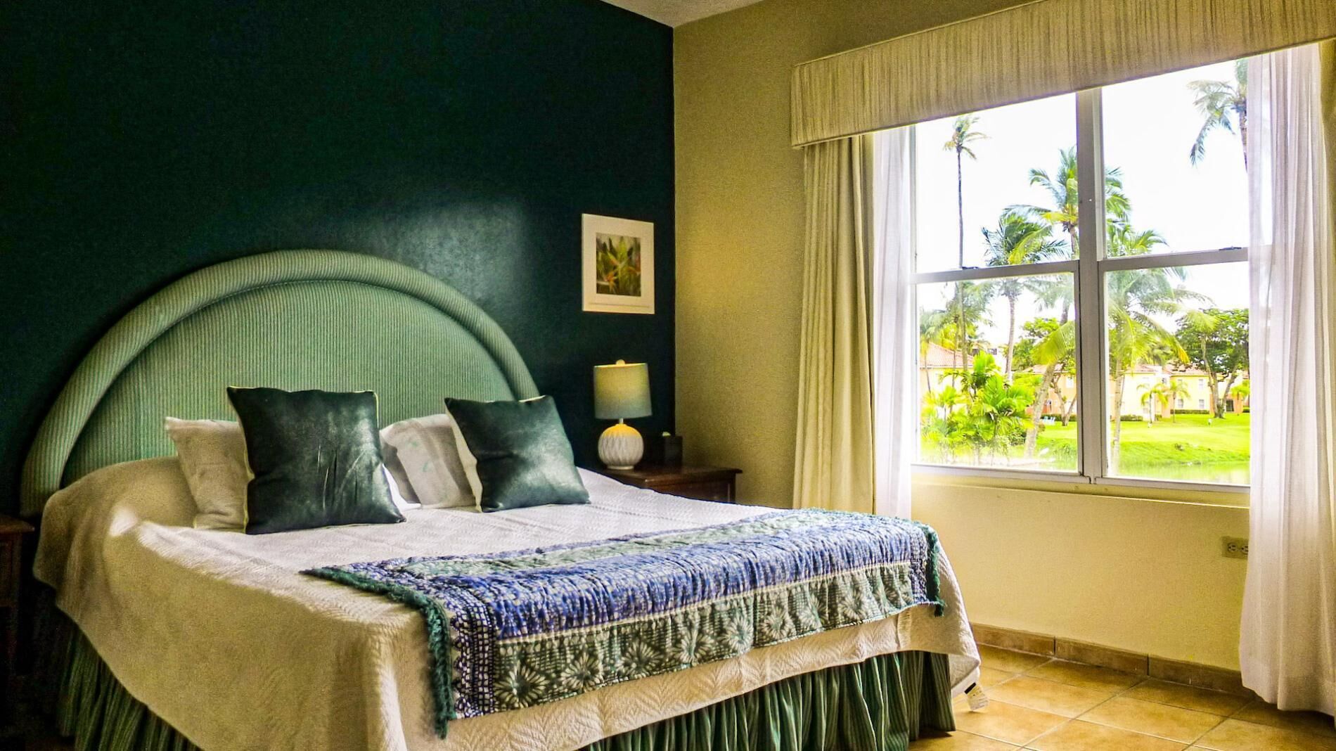 Pvcouple Escape, Spacious, Close To Dining, Tennis, Poolside, & Near To Beach - Humacao
