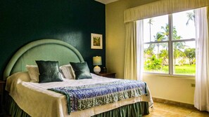 1 bedroom, iron/ironing board, free WiFi, bed sheets - pvCouple Escape, Spacious, Close to Dining, Tennis, Poolside, & Near to Beach (Humacao)