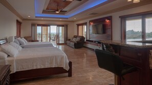 7 bedrooms, in-room safe, iron/ironing board, free WiFi - Incomparable: Ocean View Property.  Parties & Events Welcomed. (Hermosa)