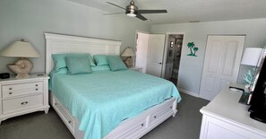 3 habitaciones, tabla de planchar con plancha, wifi y ropa de cama 