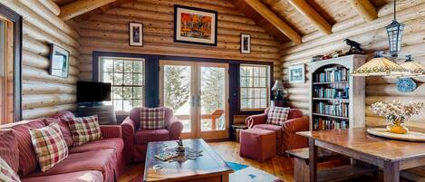 Télévision, livres, chaîne hi-fi