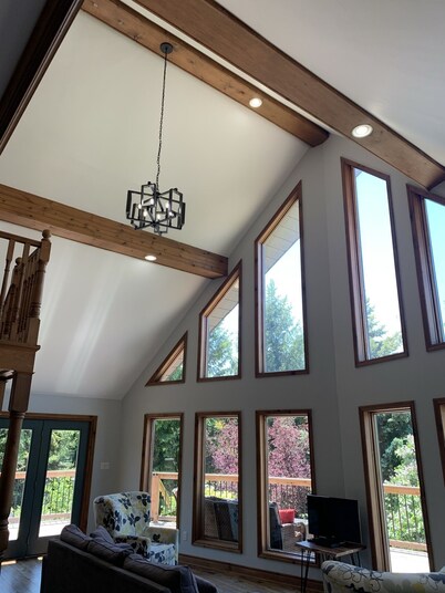 Large Stunning Cottage - Beach access to beautiful Lake Huron 